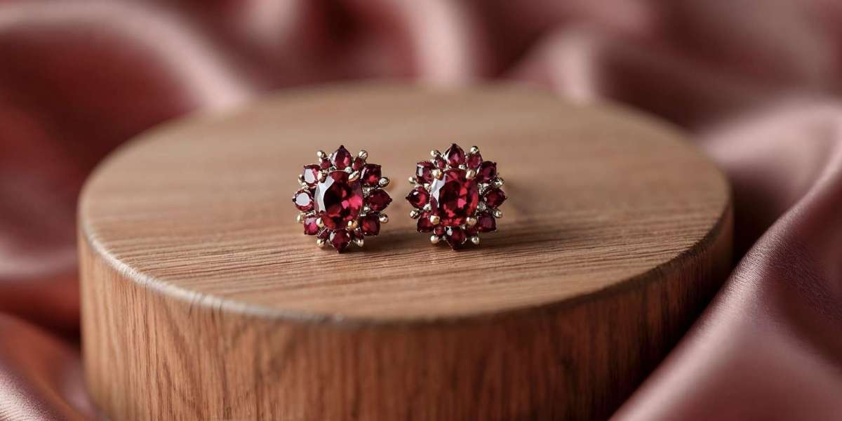 Why Social Media Is Shaping Modern Earring Styles